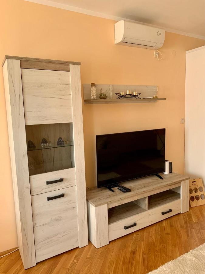 Lastochka.Mne Apartments Baošići Exterior foto