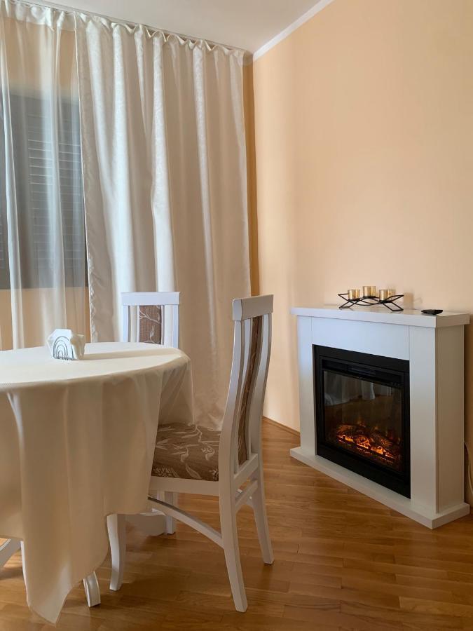Lastochka.Mne Apartments Baošići Exterior foto